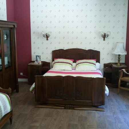 Mas Du Trezon Bed & Breakfast Шоле Екстериор снимка