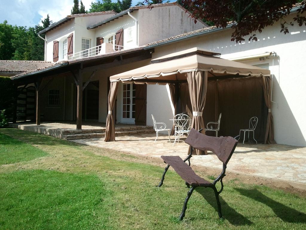 Mas Du Trezon Bed & Breakfast Шоле Екстериор снимка