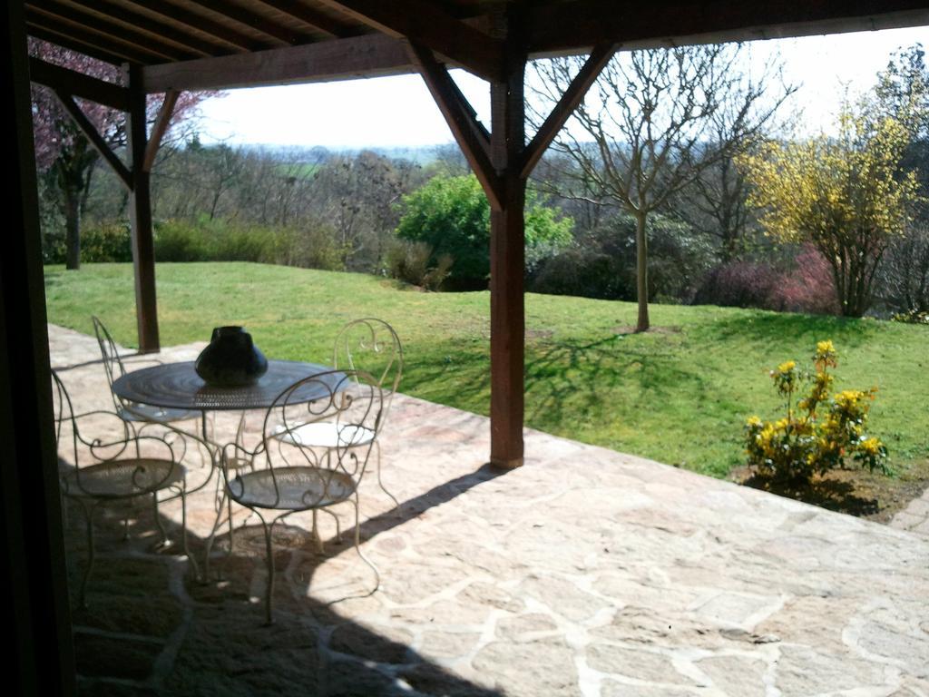 Mas Du Trezon Bed & Breakfast Шоле Екстериор снимка